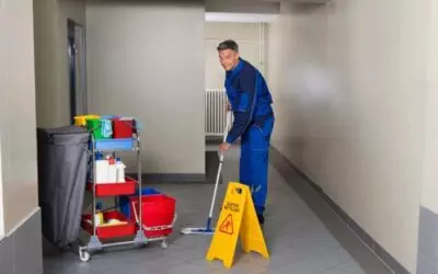 Waarom een periodiek schoonmaakschema kosten bespaart voor de VVE.​